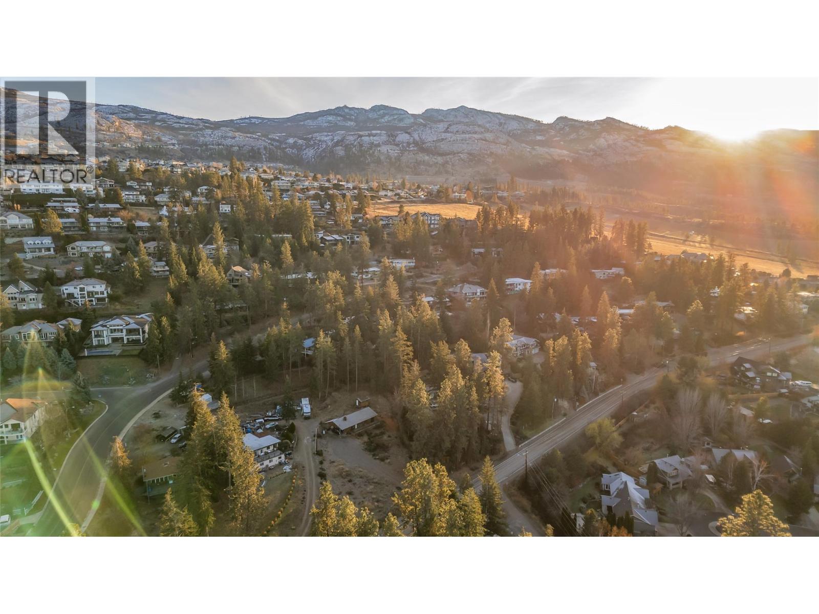  5127 Lakeshore Road, Kelowna