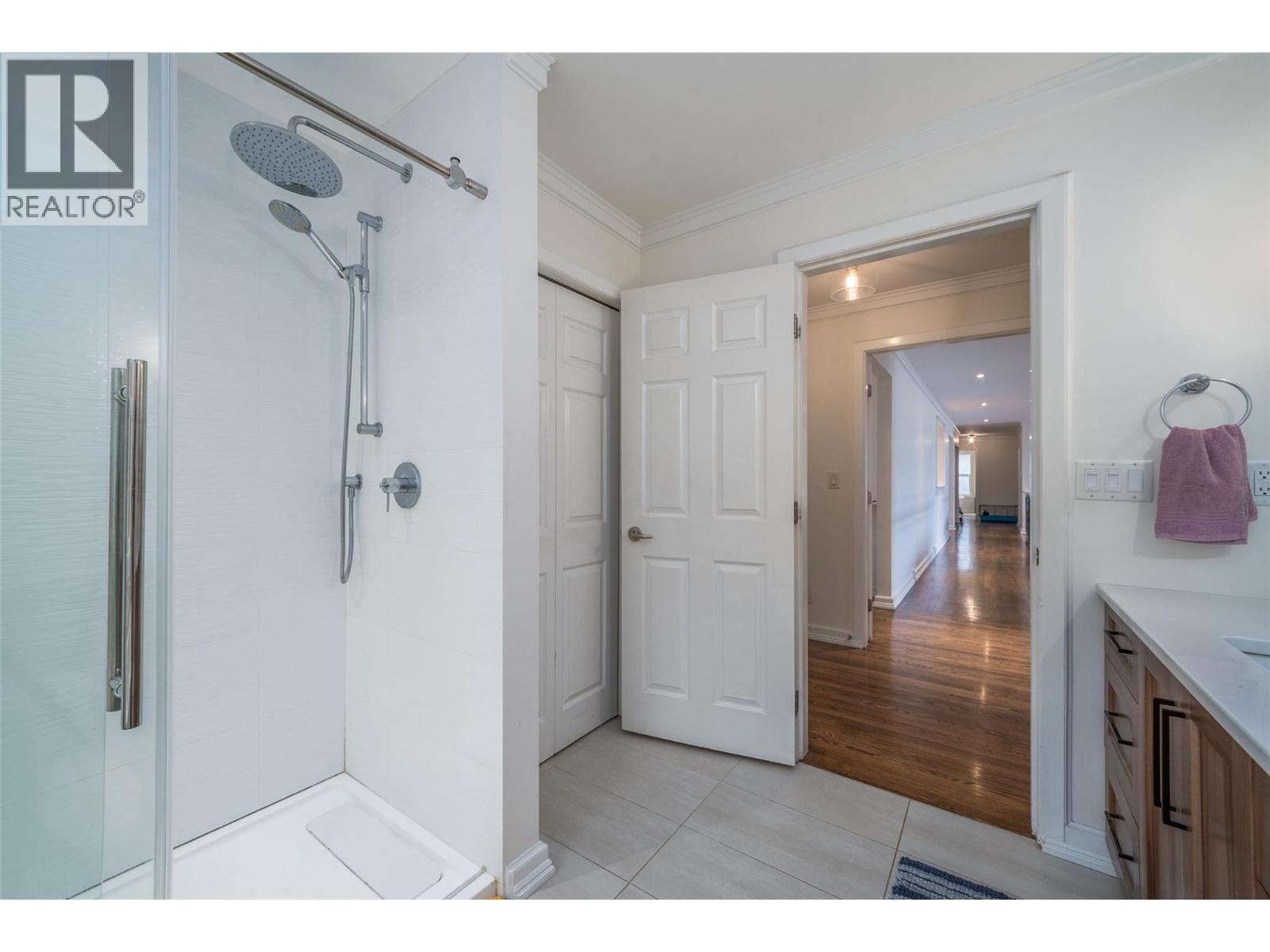  514 Hawes Court, Kelowna