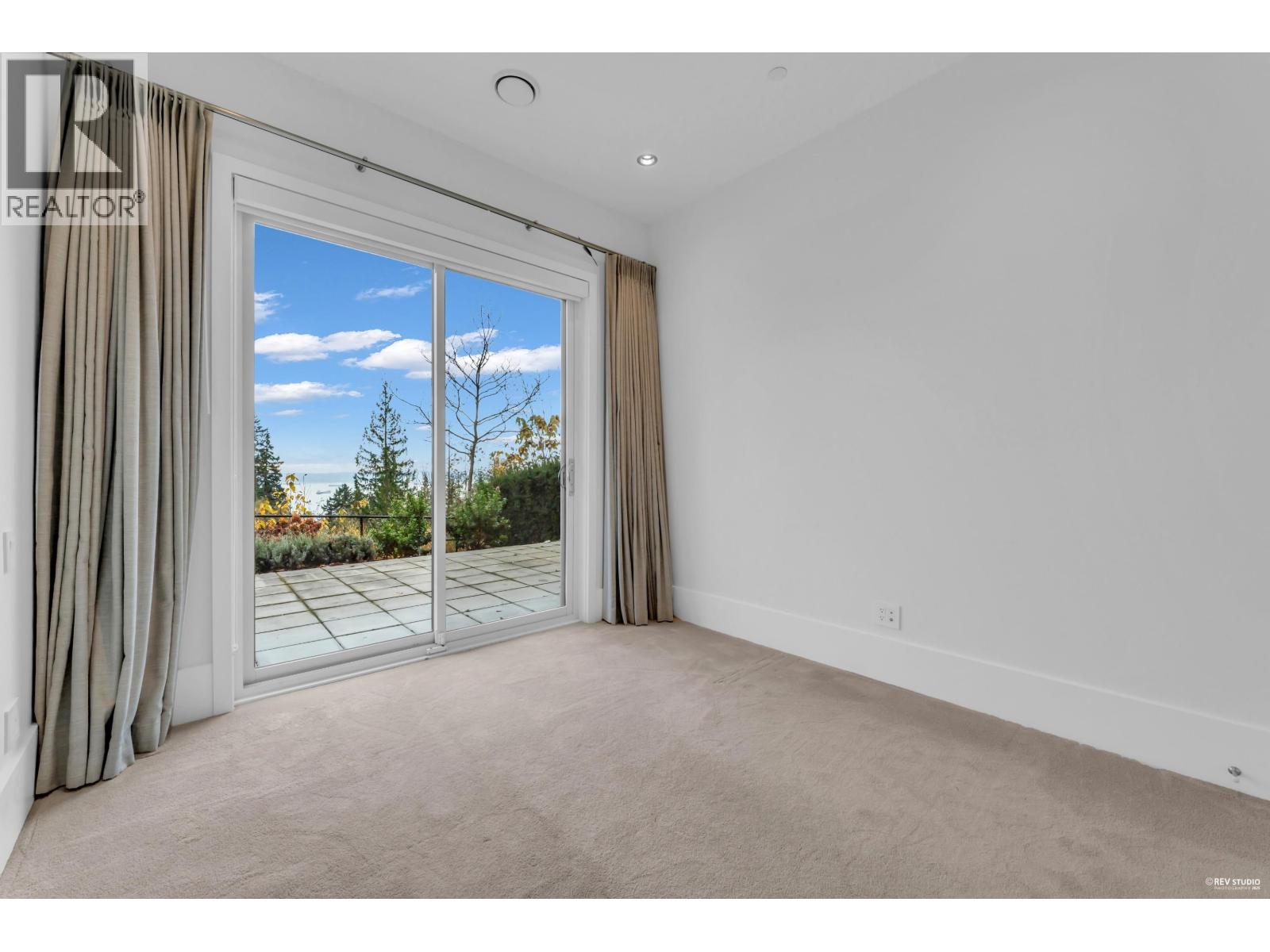 3018 BURFIELD PLACE, West Vancouver