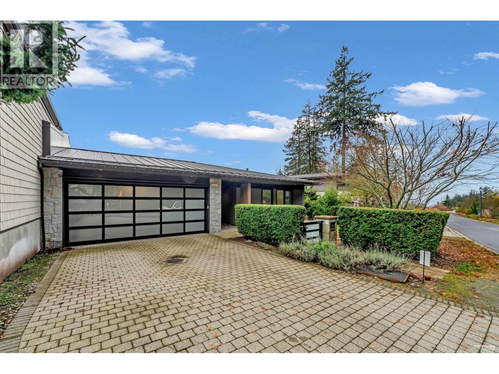 3018 BURFIELD PLACE, West Vancouver