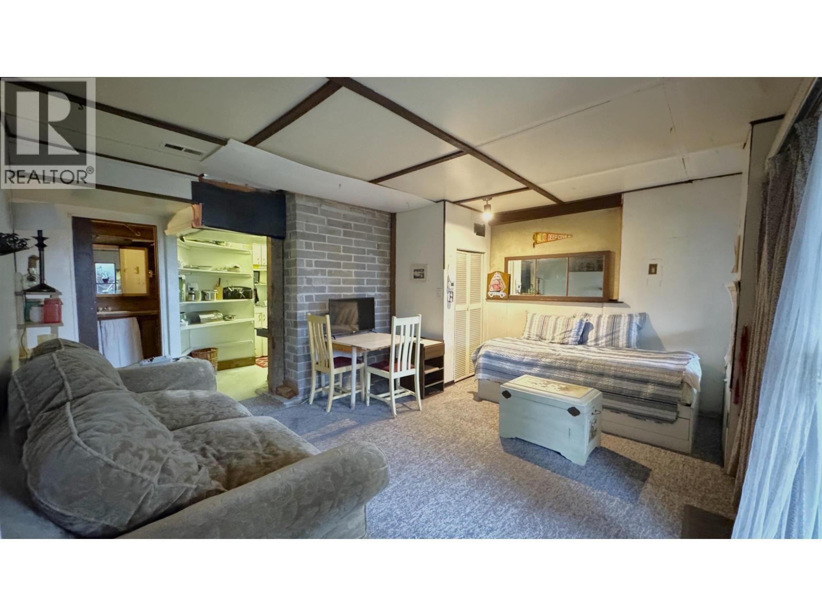 2071 DEEP COVE ROAD, North Vancouver