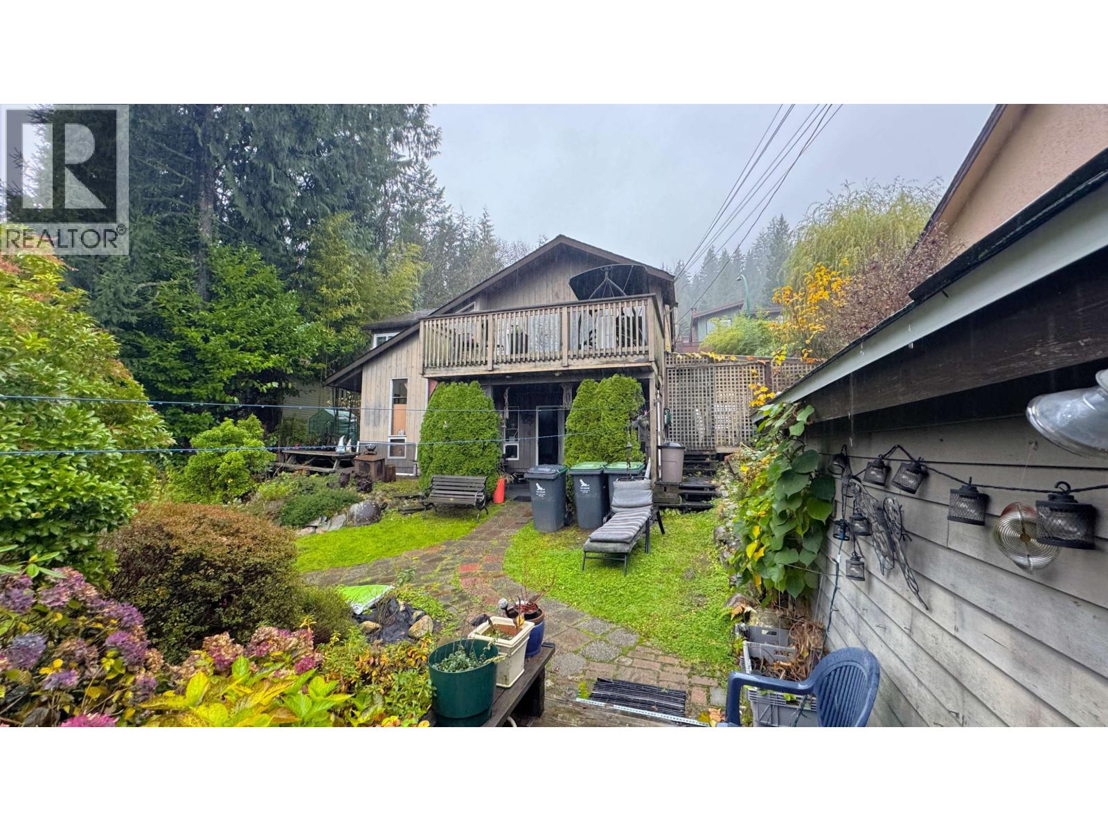 2071 DEEP COVE ROAD, North Vancouver