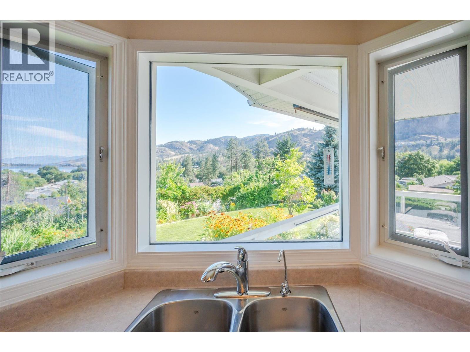  4836/4840 Barten Place, Okanagan Falls