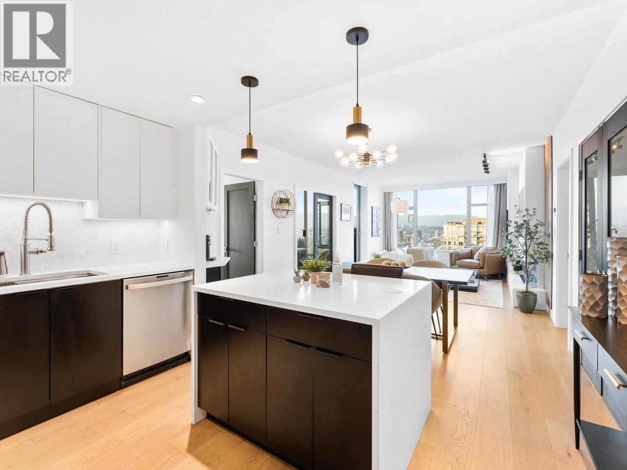 2301 280 ROSS DRIVE, New Westminster