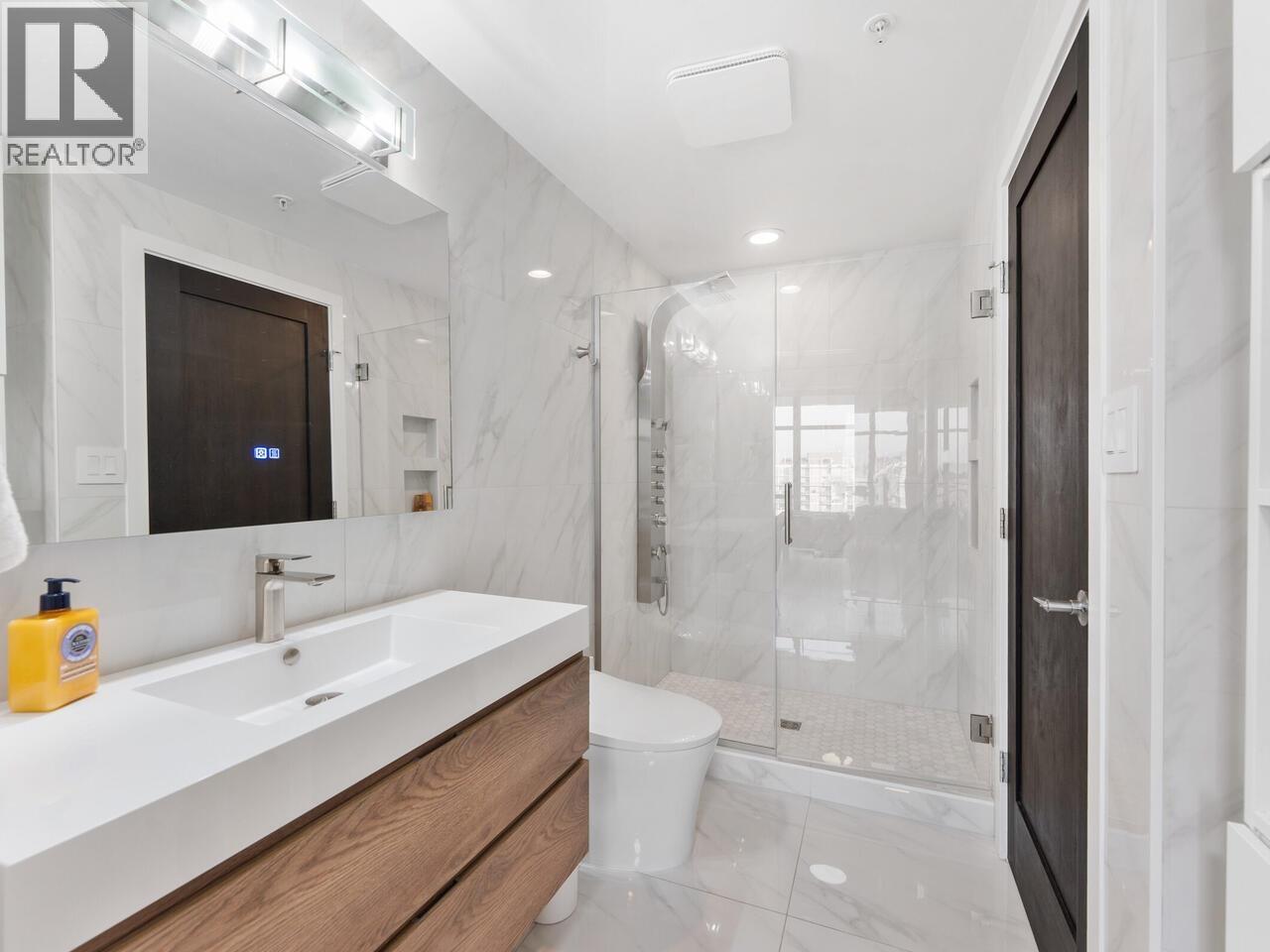 2301 280 ROSS DRIVE, New Westminster