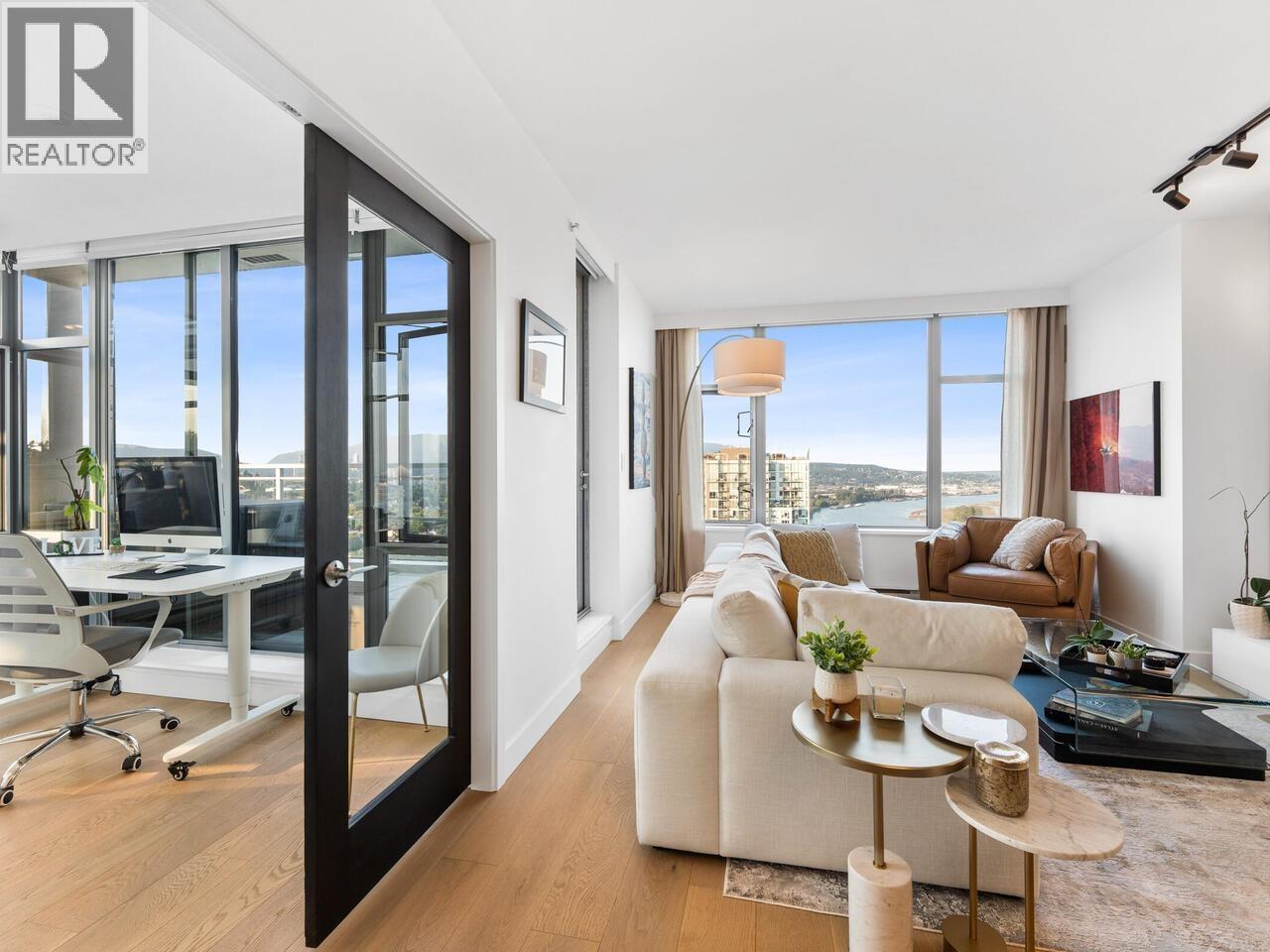 2301 280 ROSS DRIVE, New Westminster