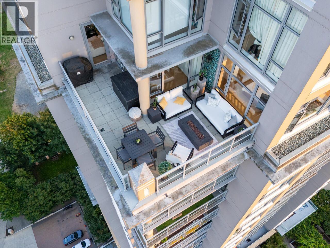 2301 280 ROSS DRIVE, New Westminster