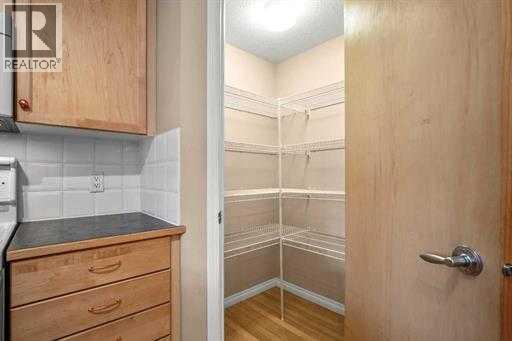 Single Family House for Sale in   Everstone Drive SW Evergreen Calgary 