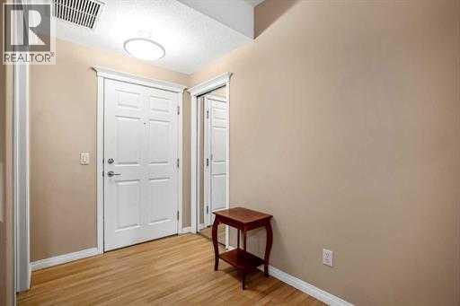 Single Family House for Sale in   Everstone Drive SW Evergreen Calgary 