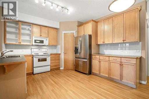 Single Family House for Sale in   Everstone Drive SW Evergreen Calgary 