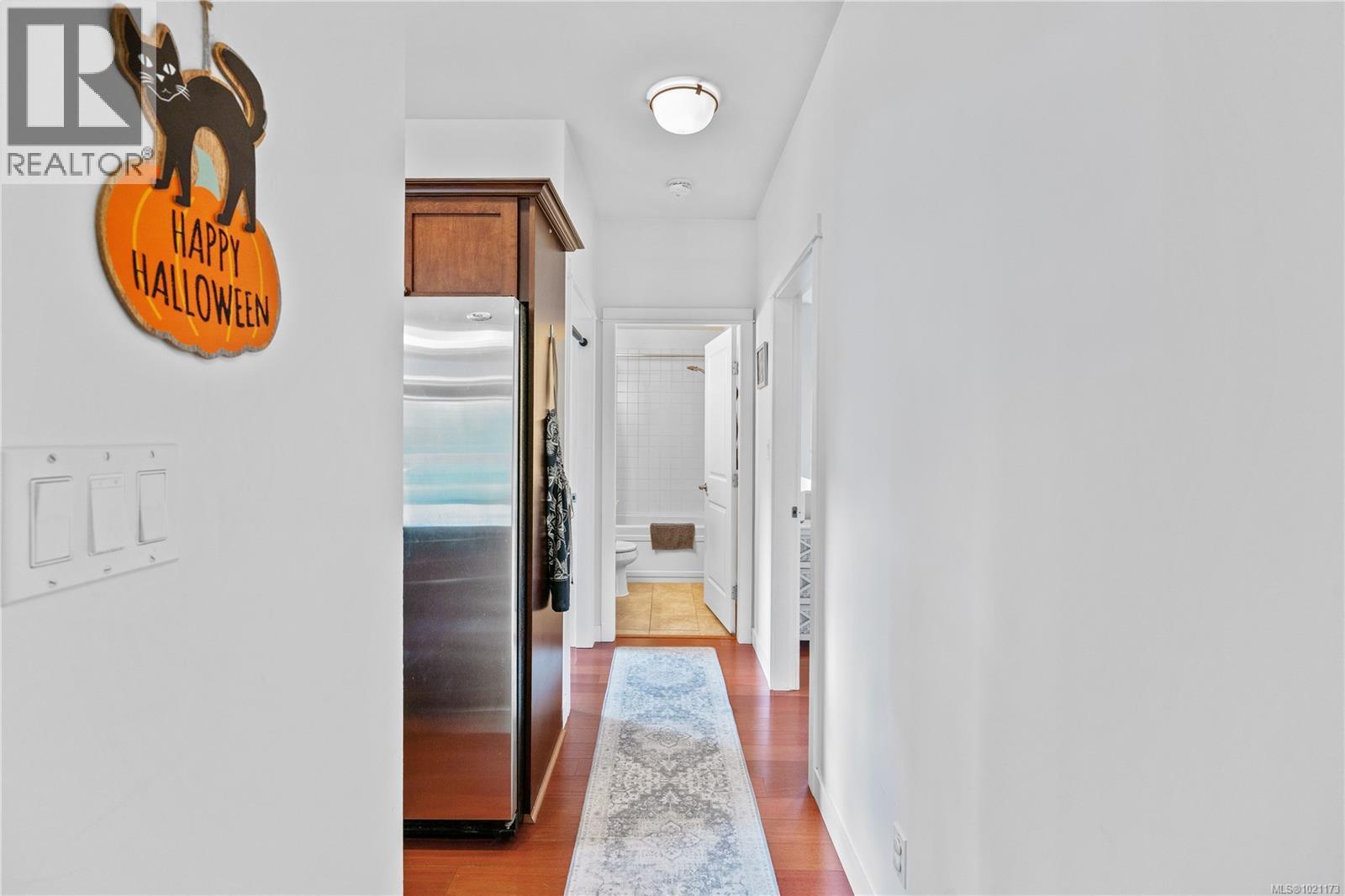 303 101 Nursery Hill Drive, View Royal