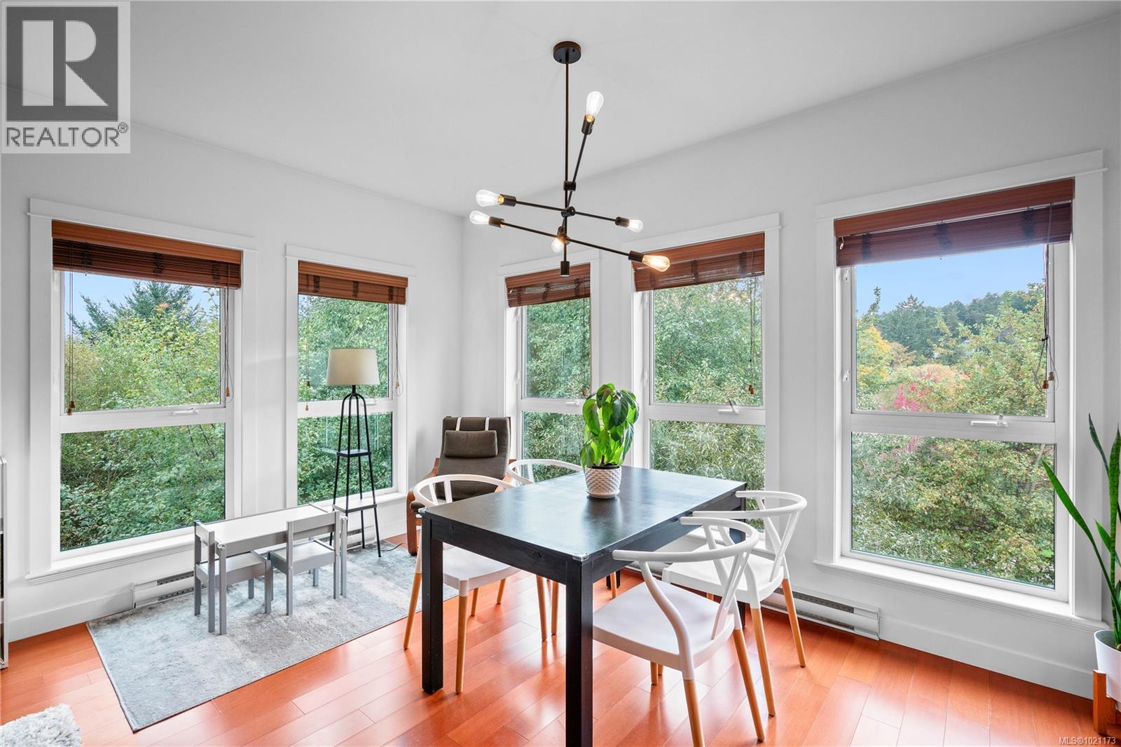 303 101 Nursery Hill Drive, View Royal