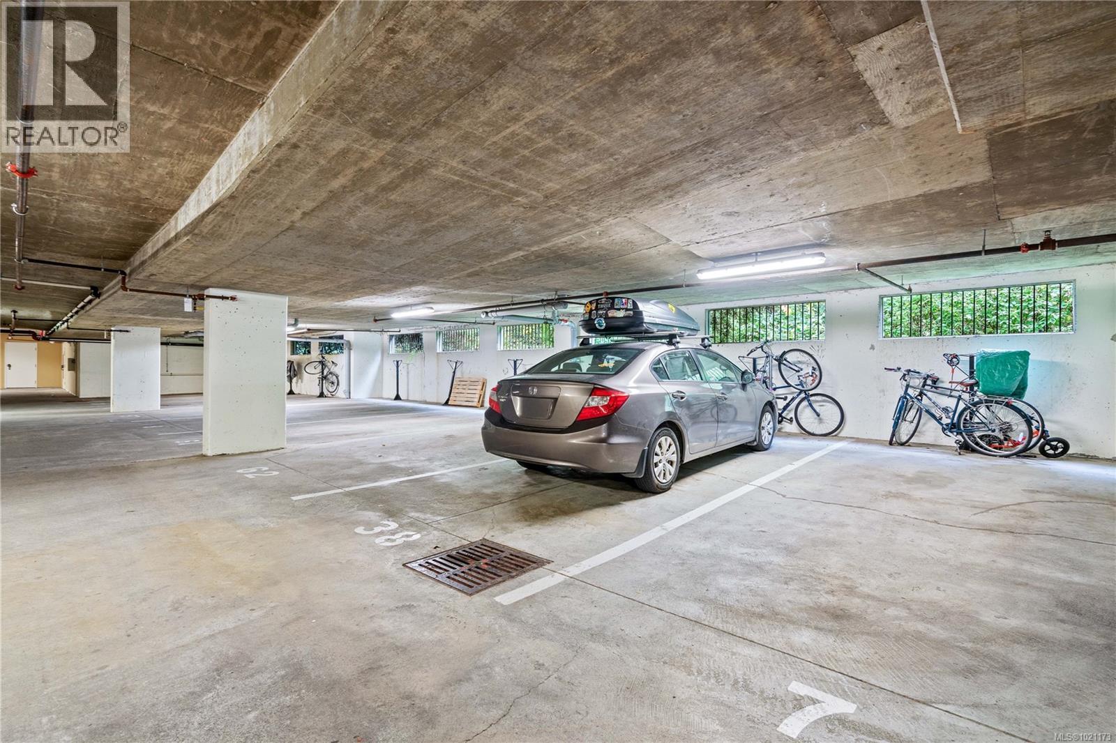 303 101 Nursery Hill Drive, View Royal