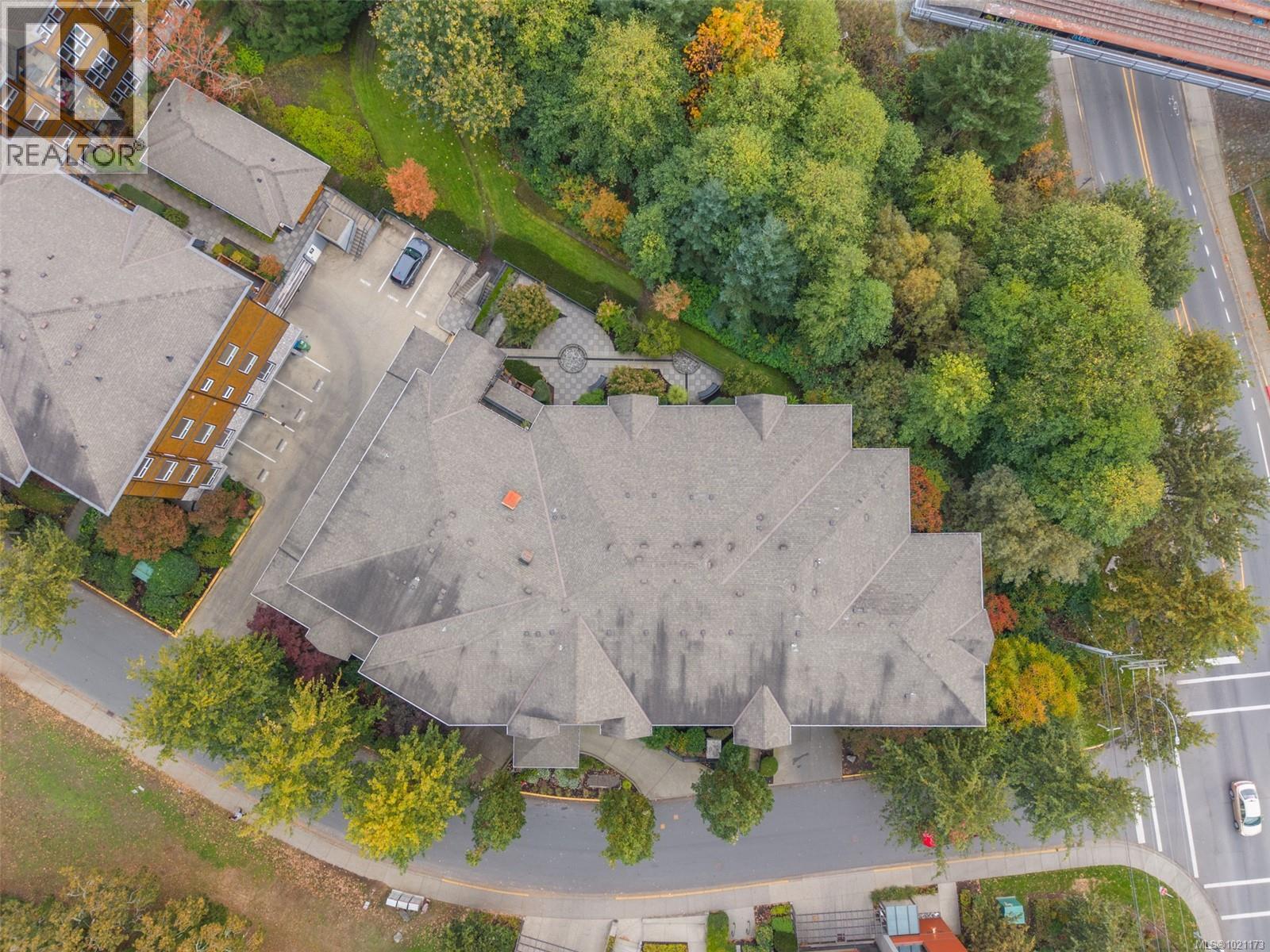 303 101 Nursery Hill Drive, View Royal