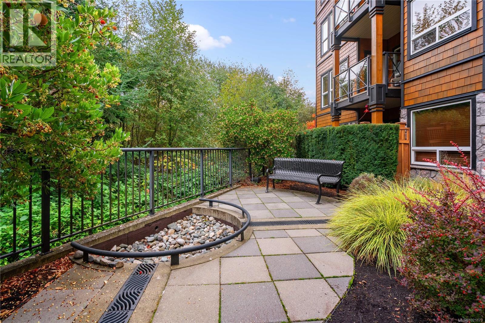 303 101 Nursery Hill Drive, View Royal