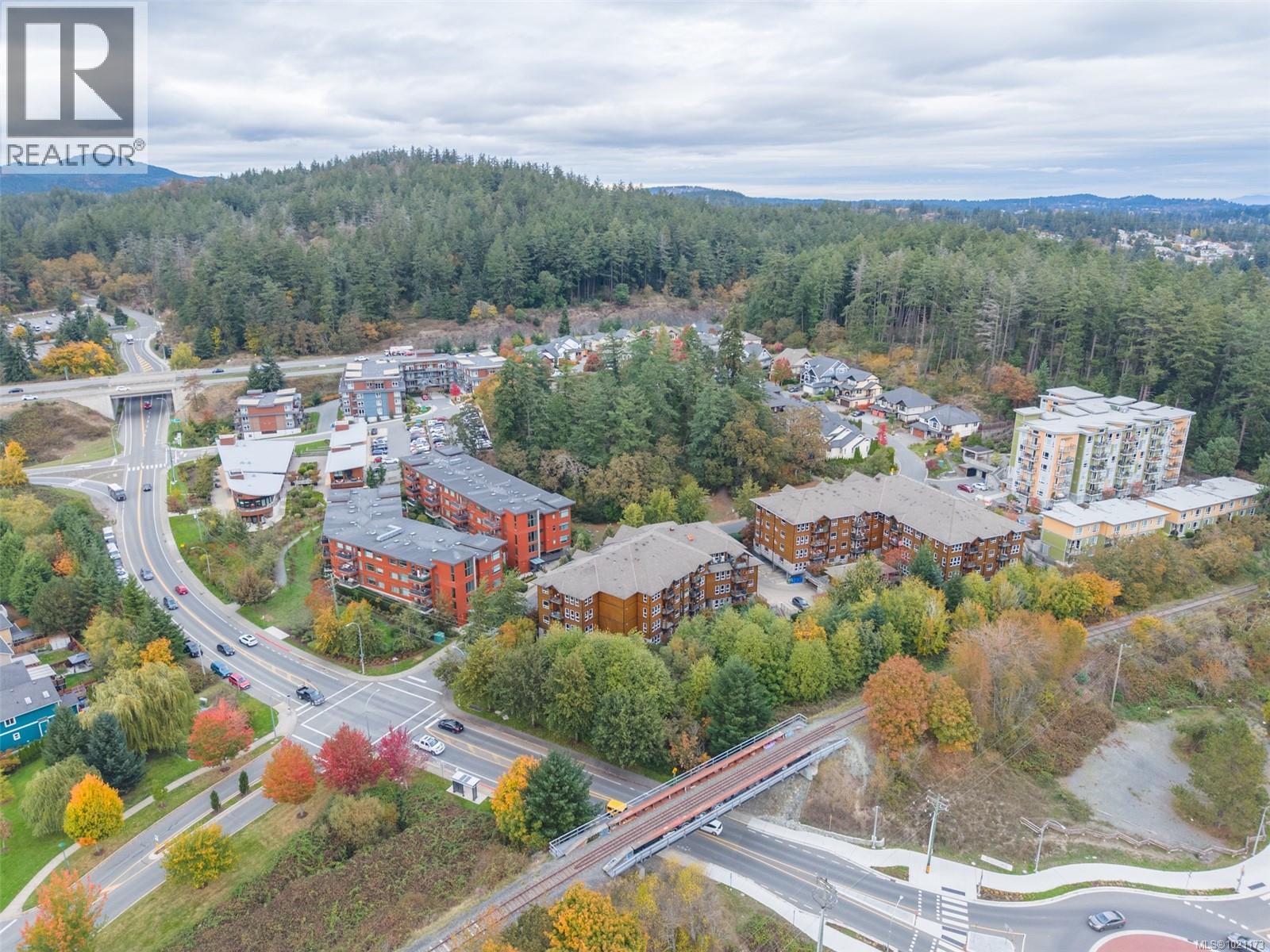 303 101 Nursery Hill Drive, View Royal