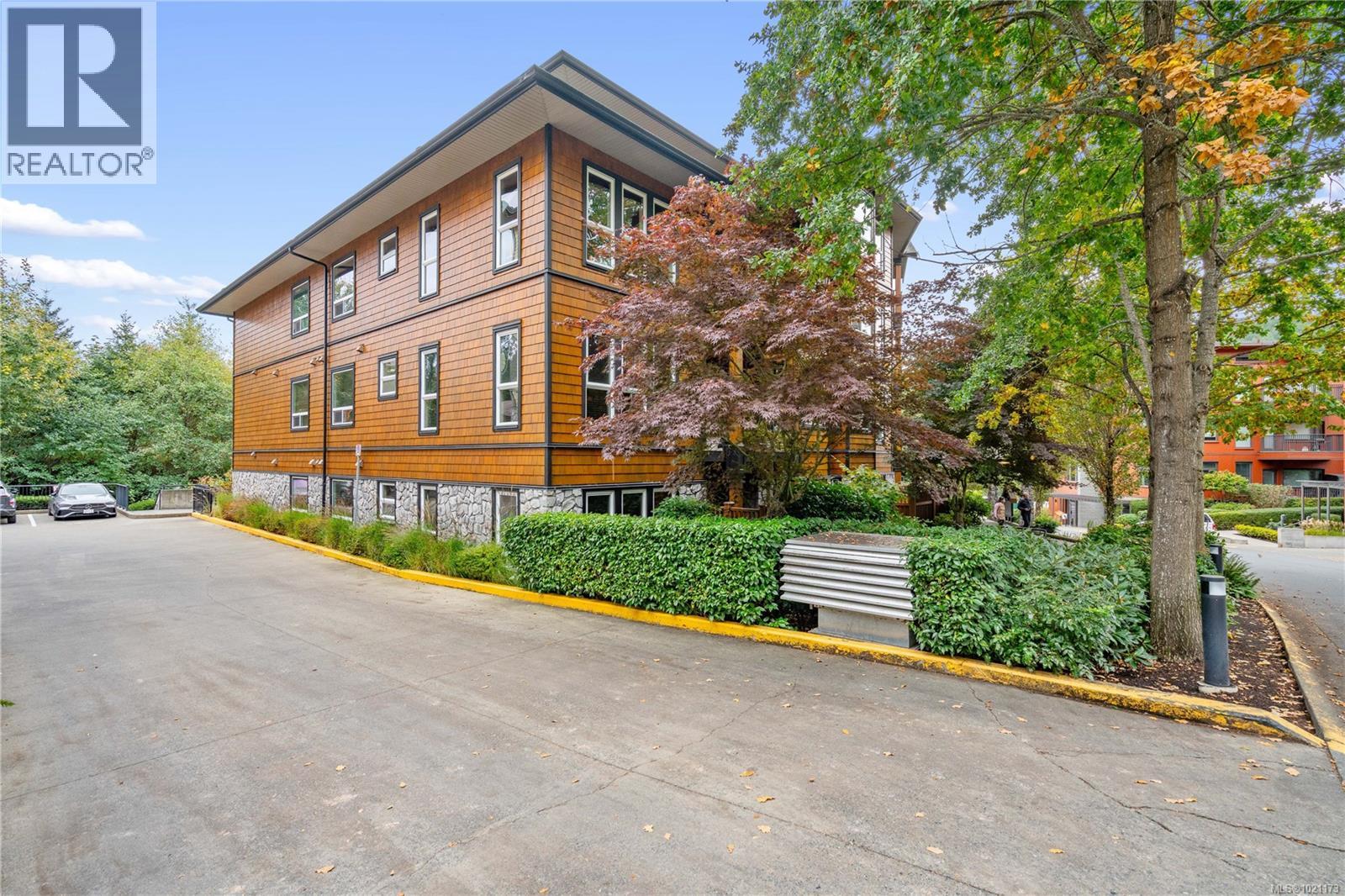 303 101 Nursery Hill Drive, View Royal