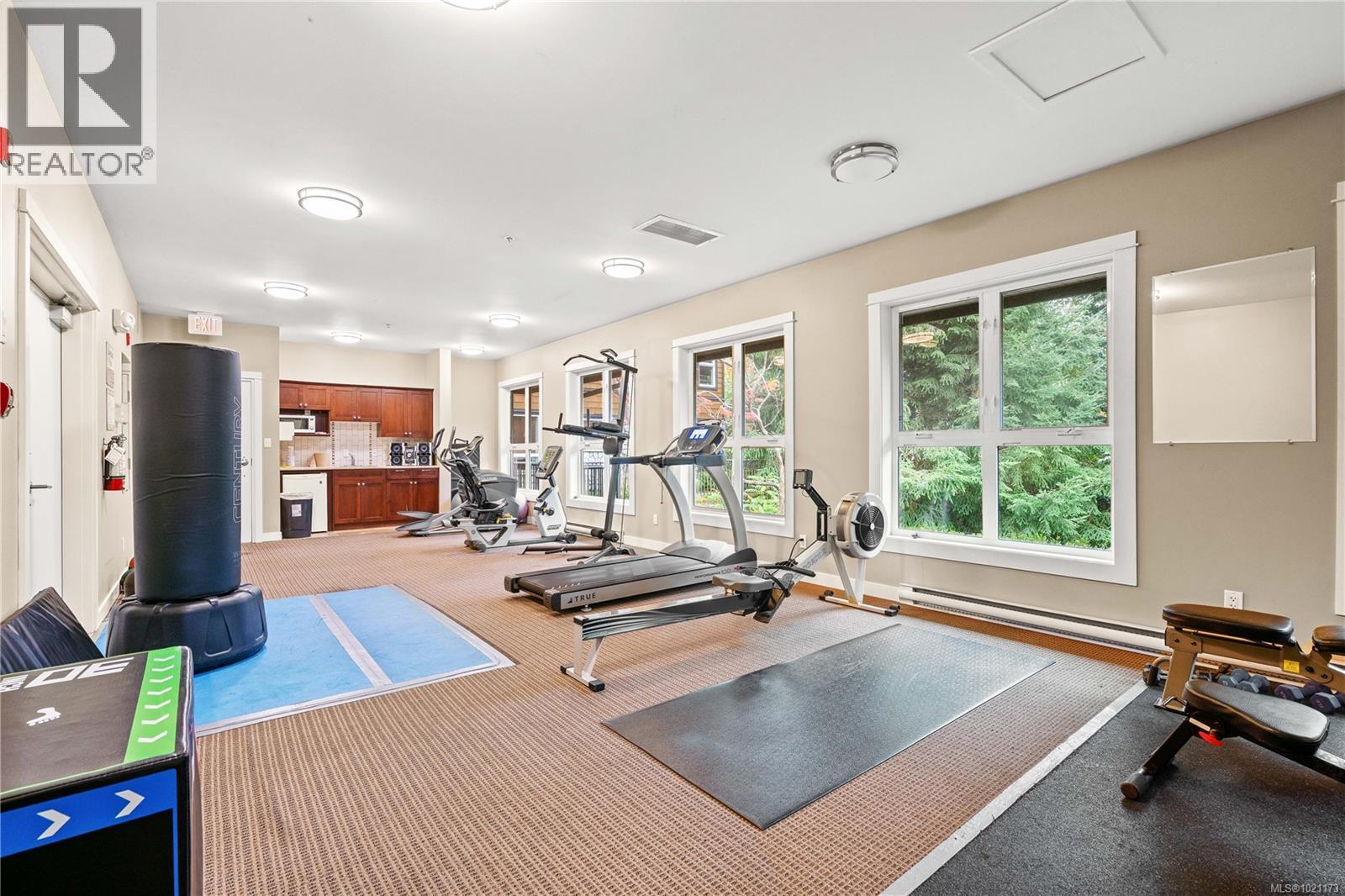 303 101 Nursery Hill Drive, View Royal