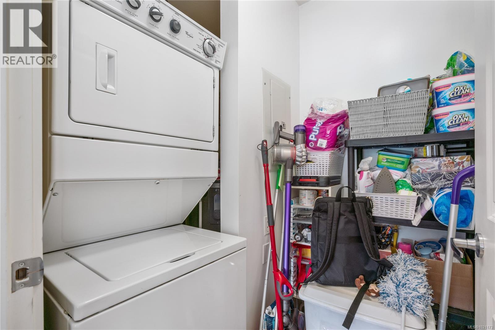 303 101 Nursery Hill Drive, View Royal