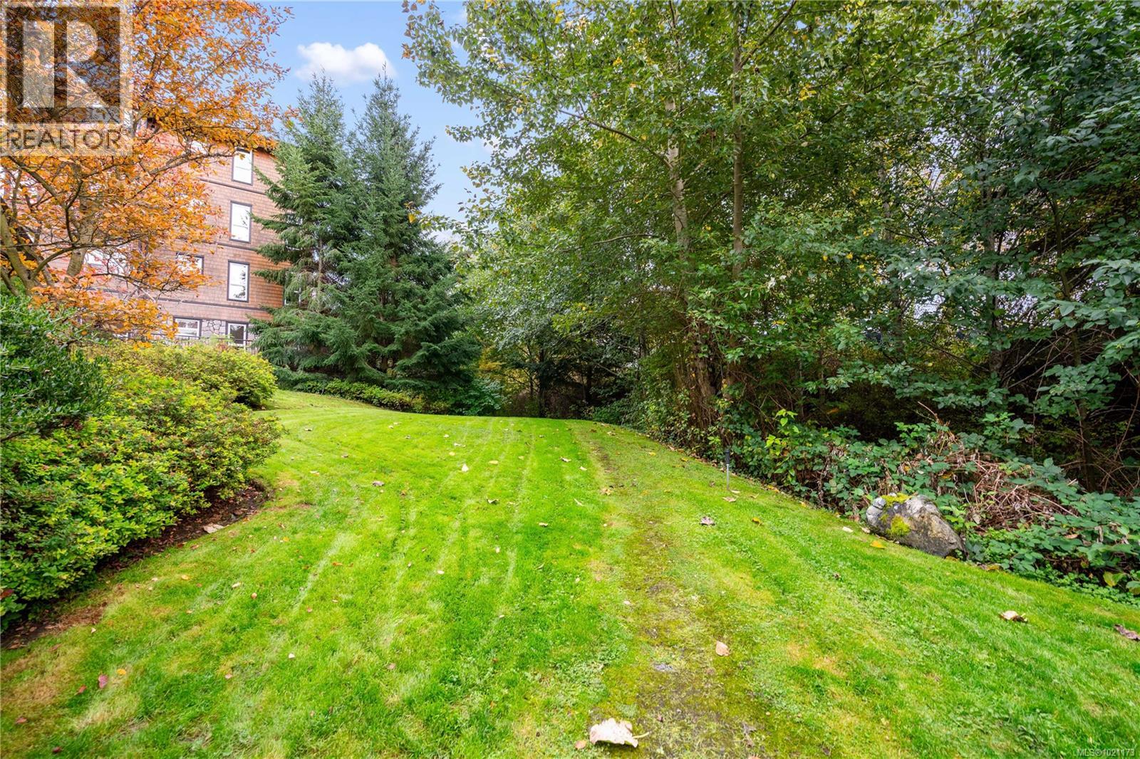 303 101 Nursery Hill Drive, View Royal