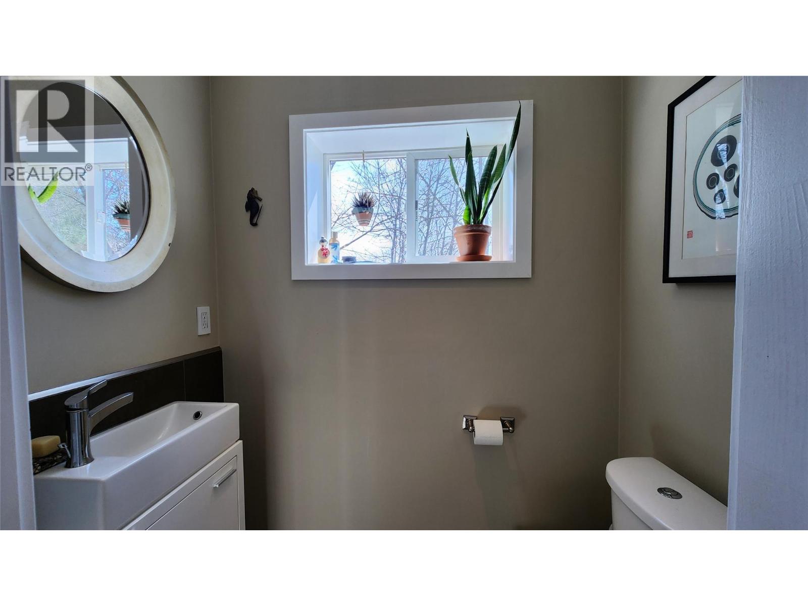 2165 Spokane Street, Rossland