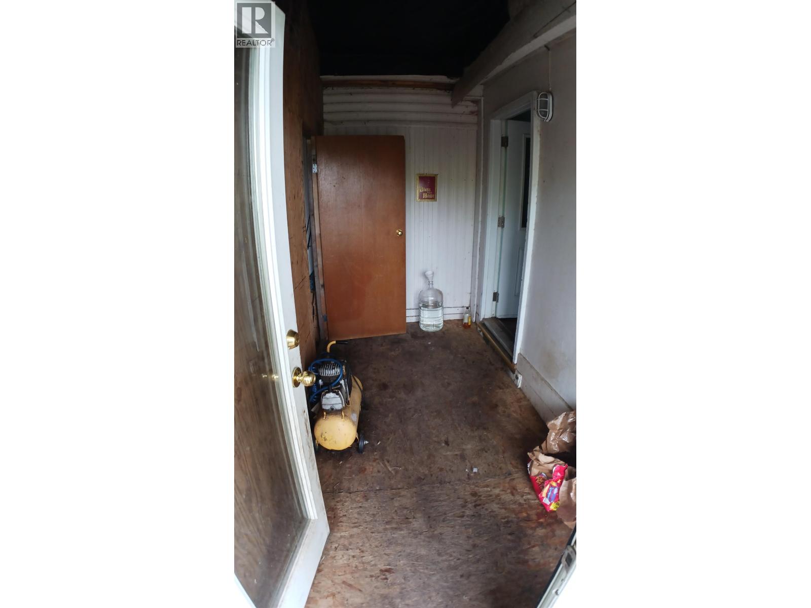 6515 THORLEY ROAD - 2