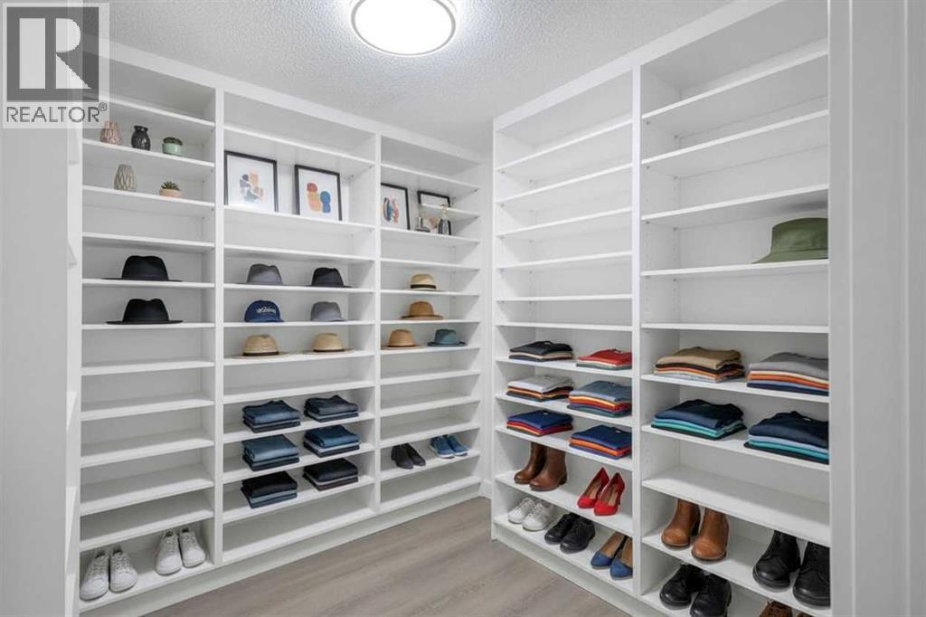 Single Family House for Sale in  Springbank Place SW Springbank Hill Calgary 