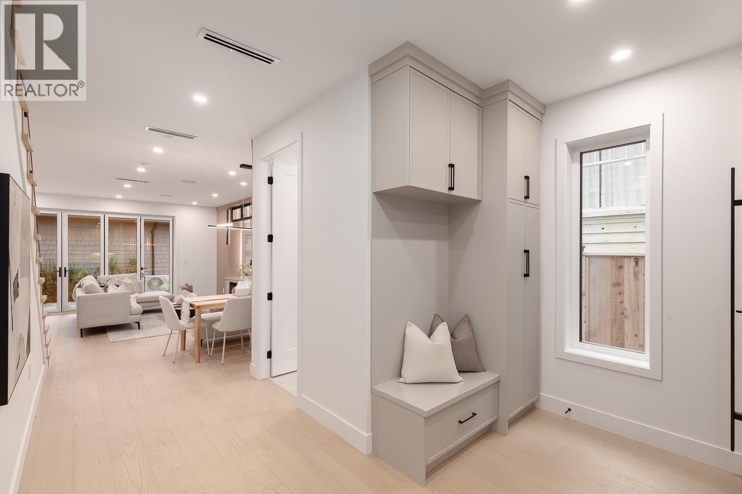 3 2976 W 13TH AVENUE, Vancouver