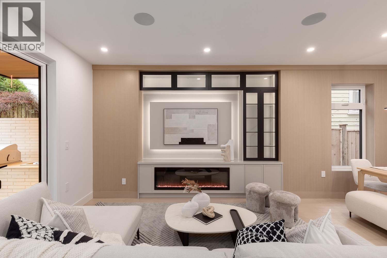 3 2976 W 13TH AVENUE, Vancouver