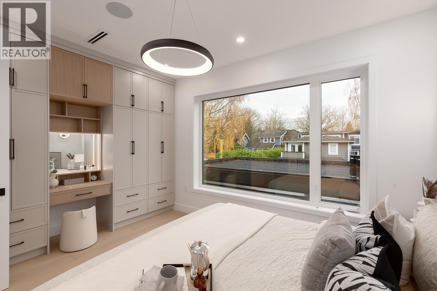 3 2976 W 13TH AVENUE, Vancouver