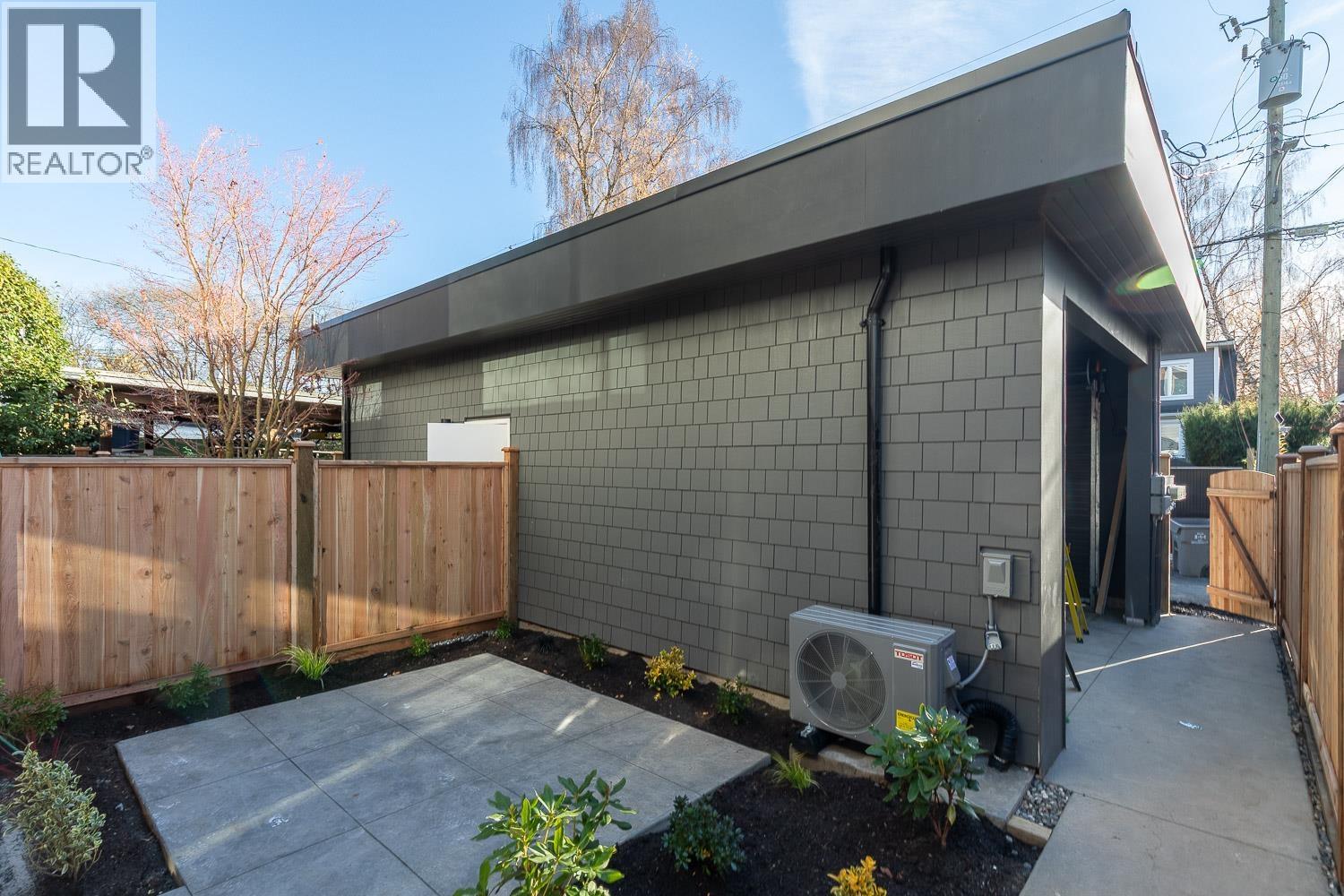 3 2976 W 13TH AVENUE, Vancouver