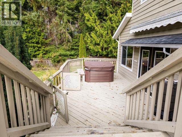 4989 FERNWOOD AVE, Powell River