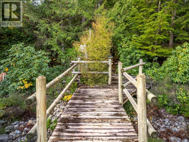 4989 FERNWOOD AVE, Powell River