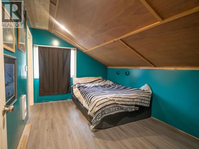 4989 FERNWOOD AVE, Powell River