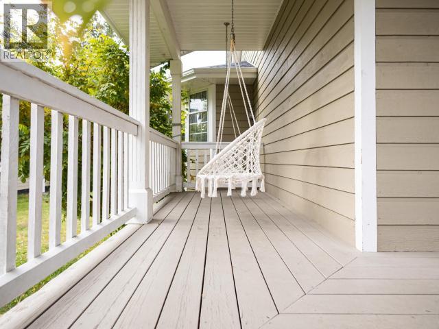 4989 FERNWOOD AVE, Powell River