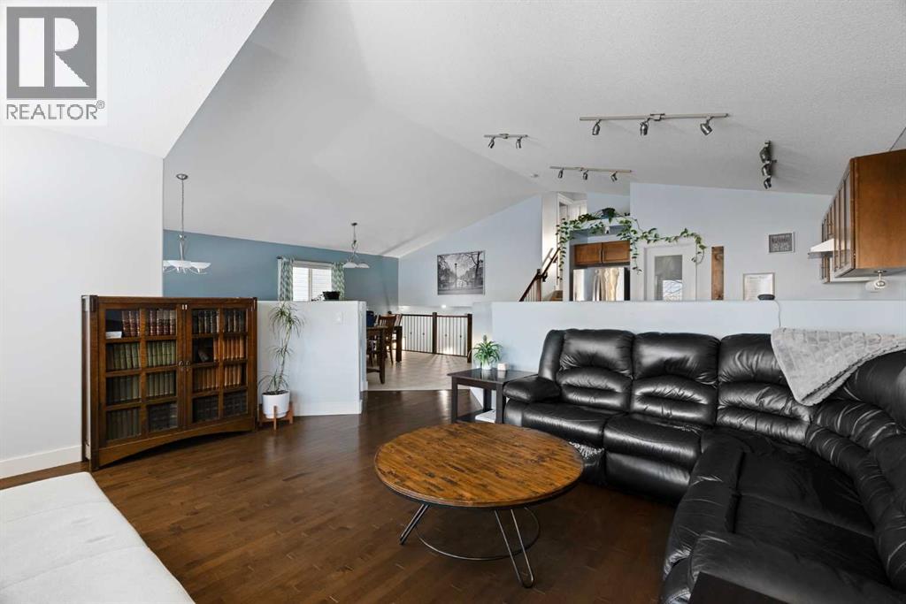 121 Snowy Owl Way, Fort McMurray