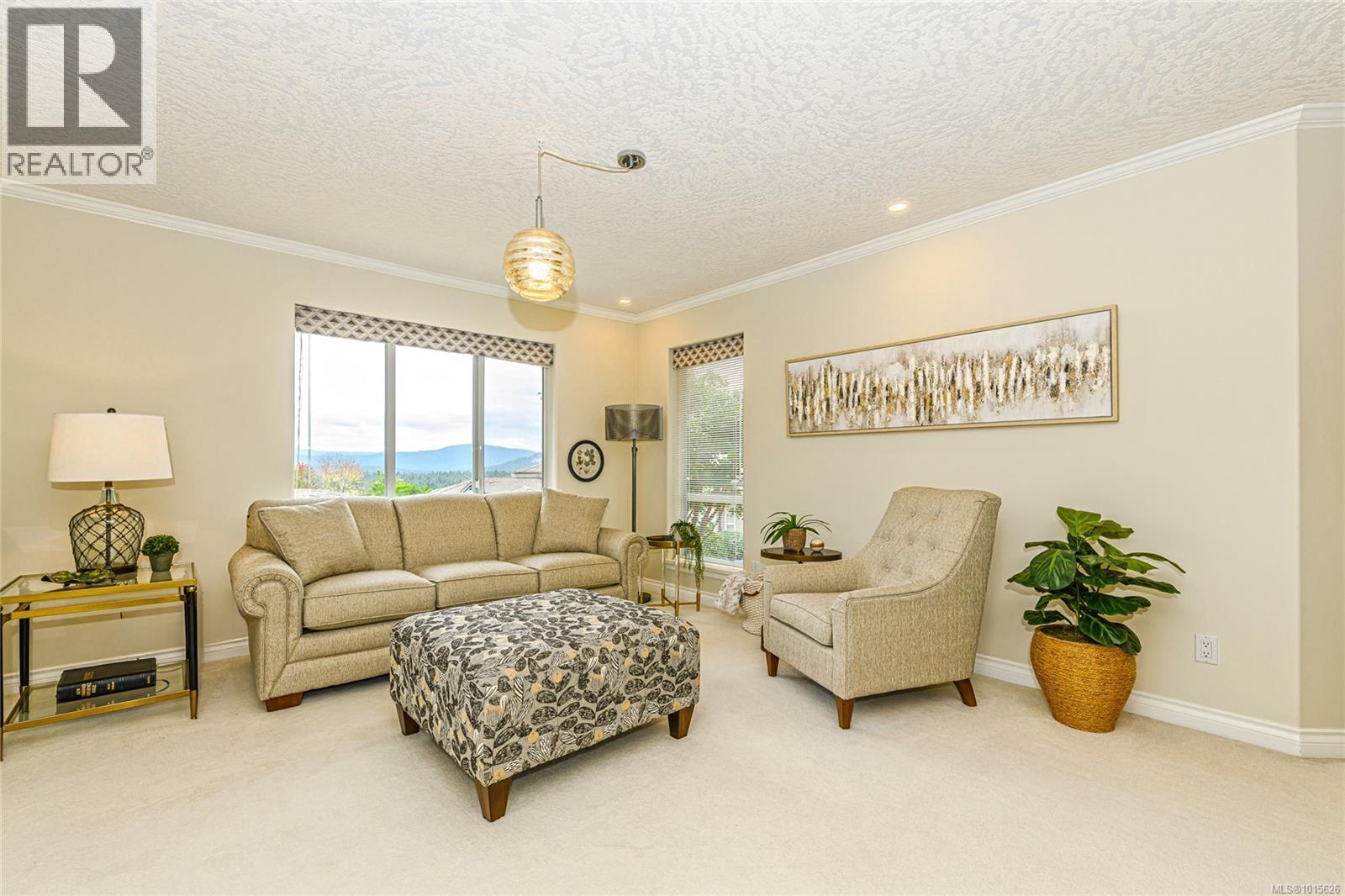 201 940 Boulderwood Rise, Saanich