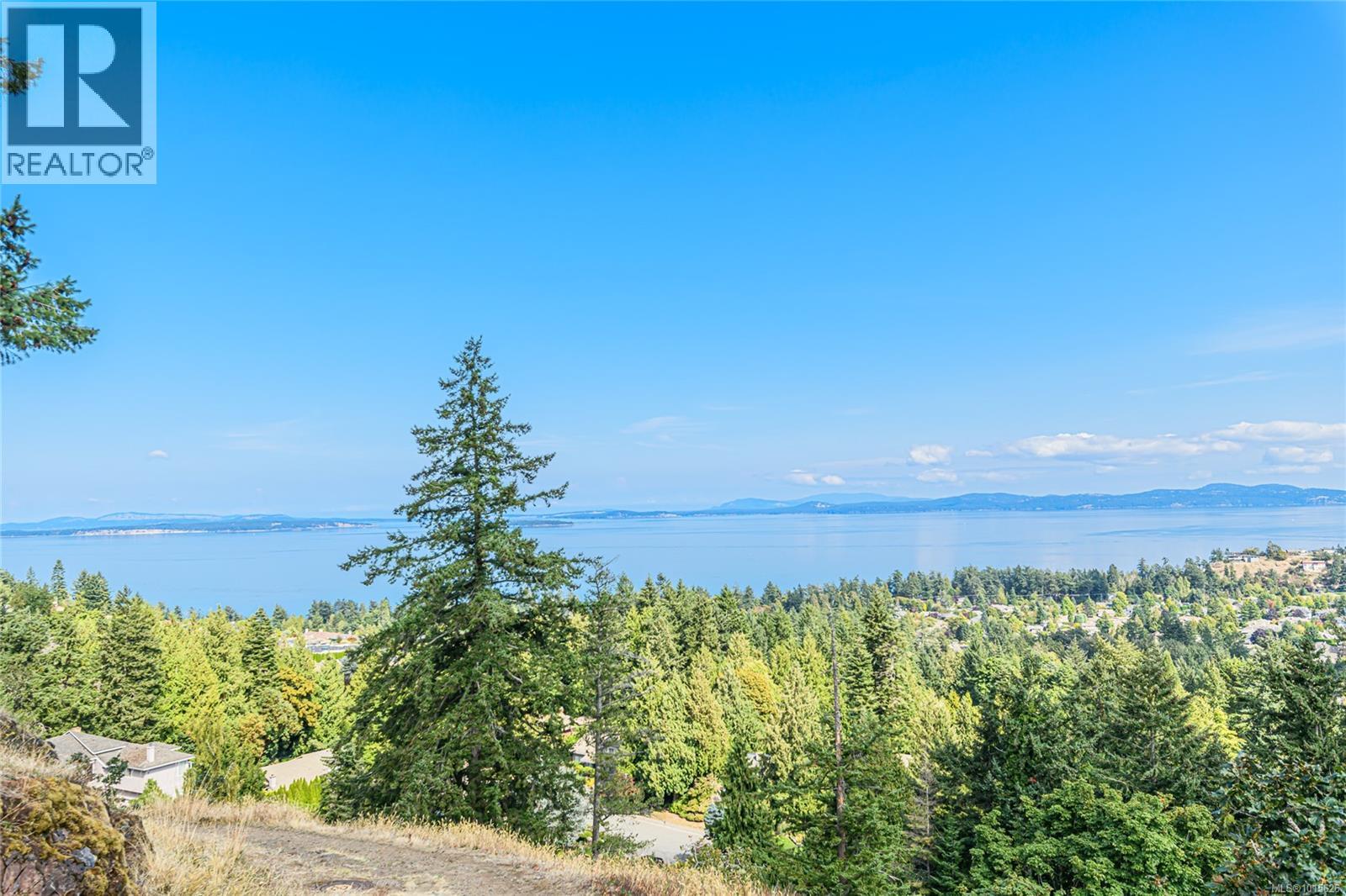 201 940 Boulderwood Rise, Saanich