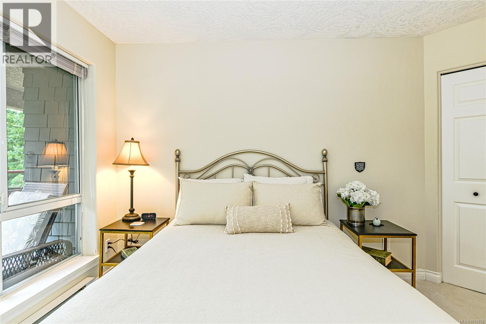 201 940 Boulderwood Rise, Saanich