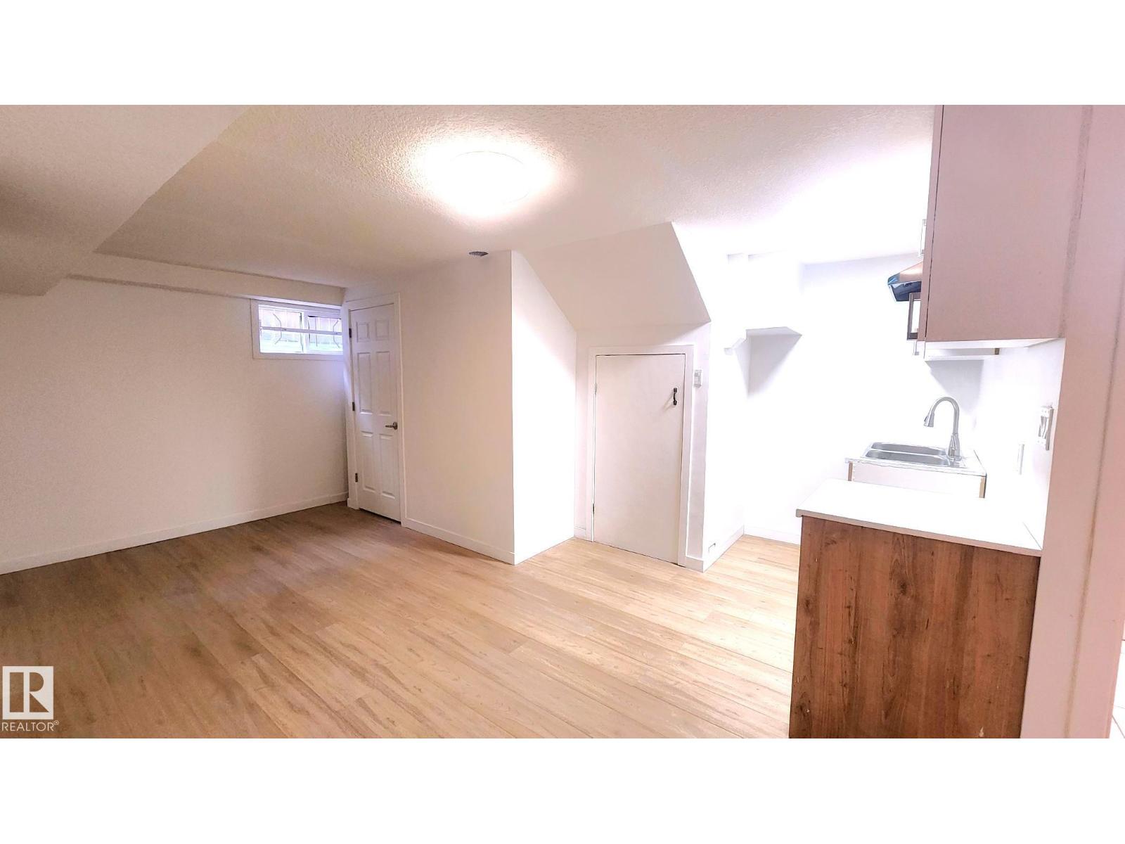 11516 133A AV NW - 8