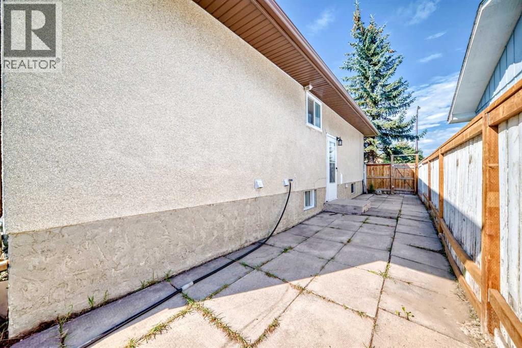 Single Family House Bungalow for Sale in   Street NE Thorncliffe Calgary 