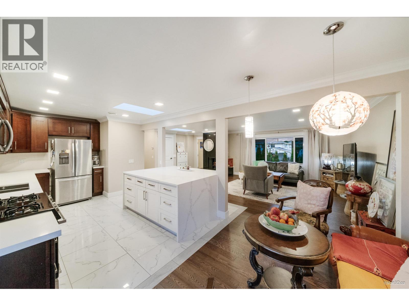 922 SEACREST COURT, Port Moody