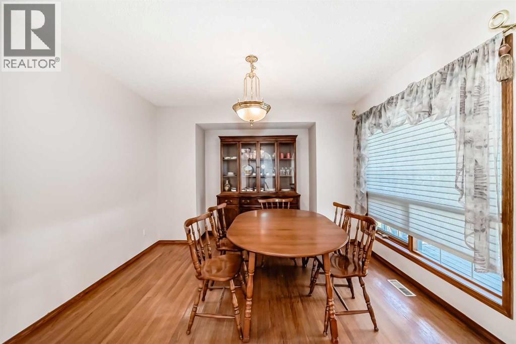 Single Family House for Sale in  Sierra Nevada Green SW Signal Hill Calgary 