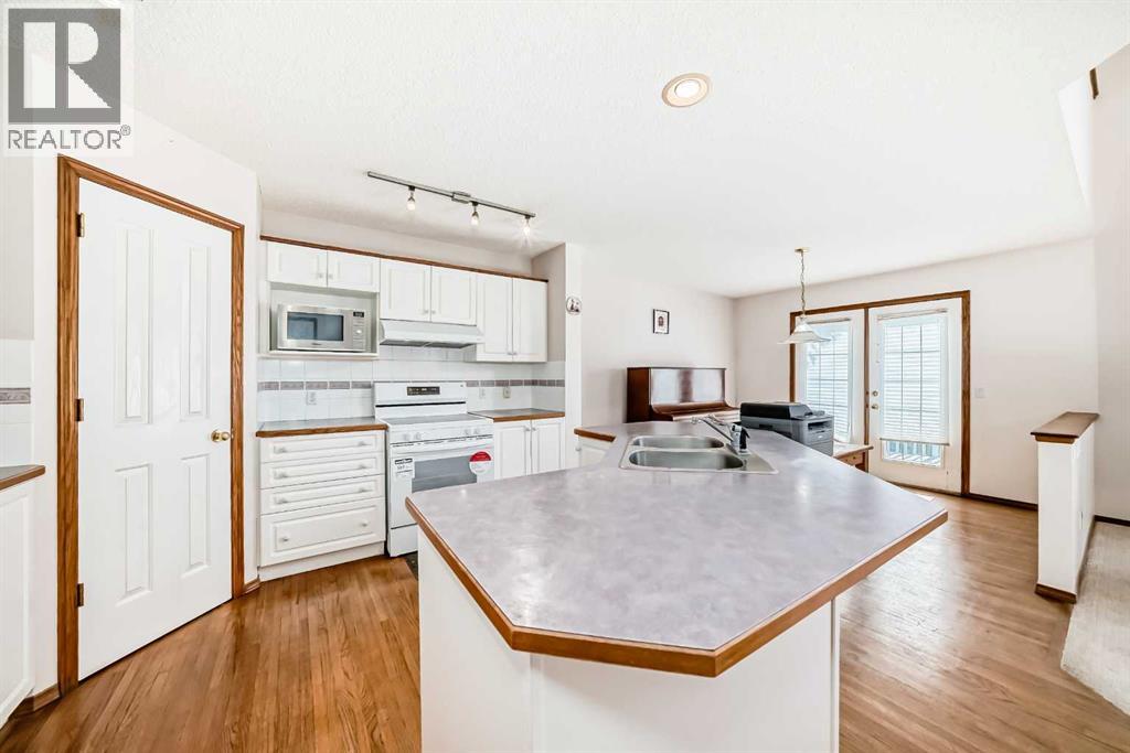 Single Family House for Sale in  Sierra Nevada Green SW Signal Hill Calgary 