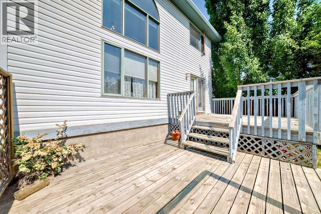 Single Family House for Sale in  Sierra Nevada Green SW Signal Hill Calgary 