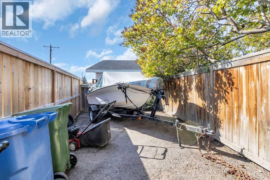 Single Family House Bi-level for Sale in  Rundleson Way NE Rundle Calgary 