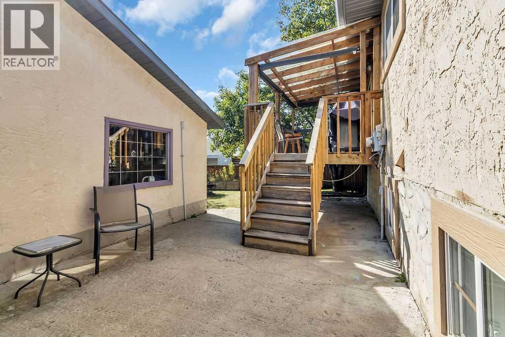 Single Family House Bi-level for Sale in  Rundleson Way NE Rundle Calgary 