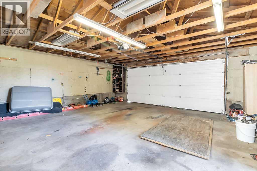 Single Family House Bi-level for Sale in  Rundleson Way NE Rundle Calgary 