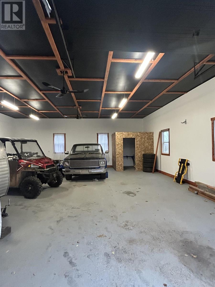 Property 25 of 39 of 4168 HIGHWAY 1