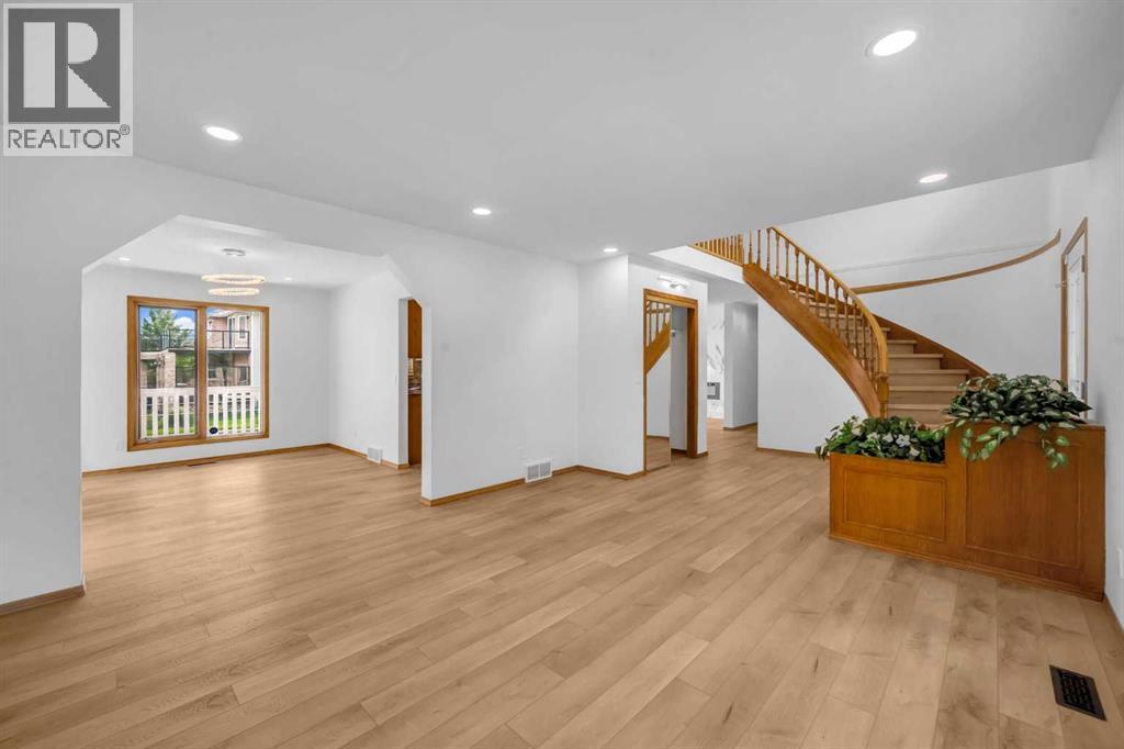 Single Family House for Sale in  Coral Shores Bay NE Coral Springs Calgary 